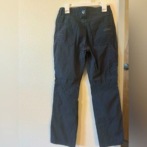 ⭐️KUHL women hiking pants. ⭐️Size M (10-12) ⭐️great condition ⭐️color- black